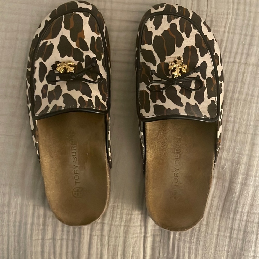 Like brand new Tory Burch Tory Charm Mule    Reva Leopard size 9